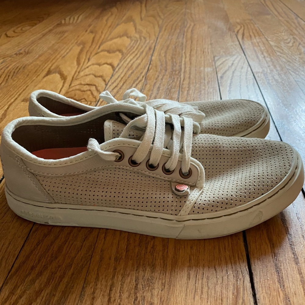 Sundance - suede/distressed - size 37 Gatorisan sneakers - worn a couple times